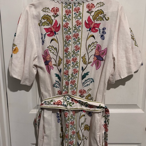 FARM Rio Floral Embroidered - Picture 4 of 4